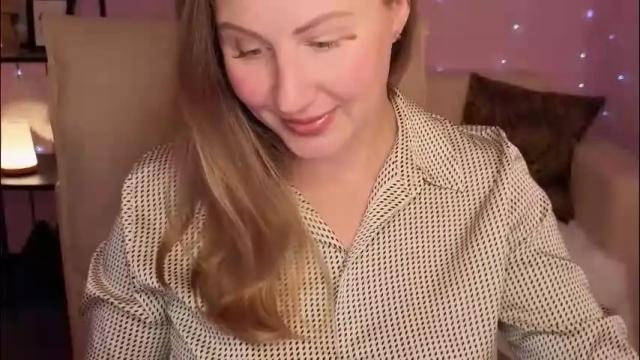 Image 2 of helens_lov Stream on Chaturbate on 1 month ago