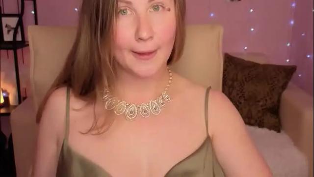 Image 2 of helens_lov Stream on Chaturbate on 1 month ago