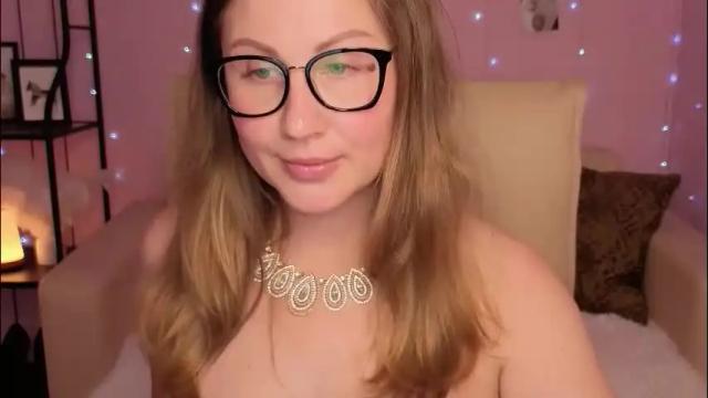 Image 8 of helens_lov Stream on Chaturbate on 1 month ago