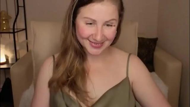 Image 4 of helens_lov Stream on Chaturbate on 26 days ago