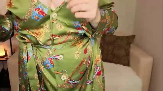 Image 8 of helens_lov Stream on Chaturbate on 5 days ago