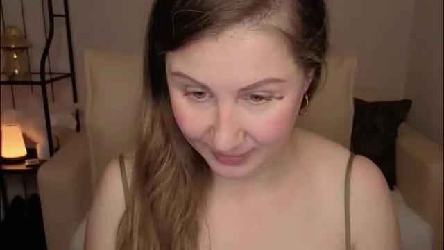 Image 11 of helens_lov Stream on Chaturbate on 3 days ago