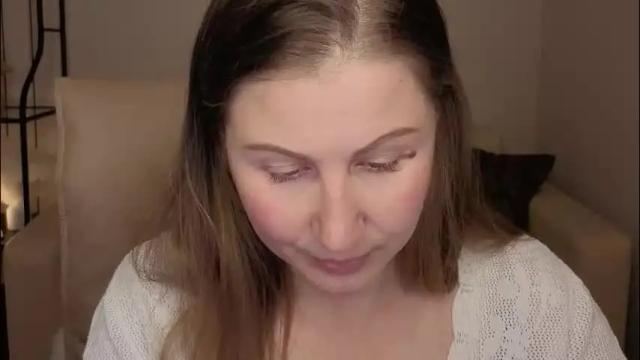 Image 2 of helens_lov Stream on Chaturbate on 2 days ago