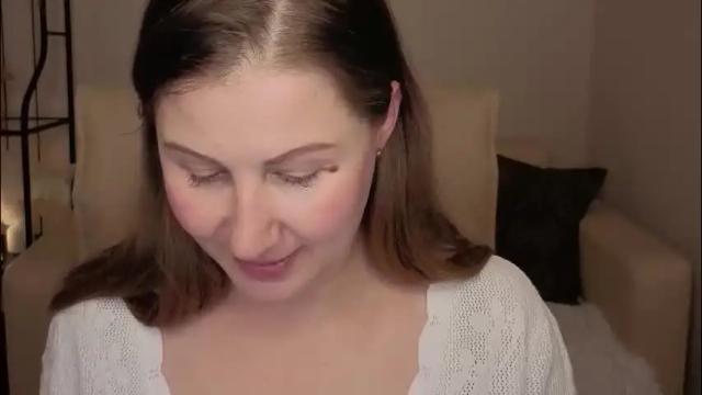 Image 6 of helens_lov Stream on Chaturbate on 2 days ago