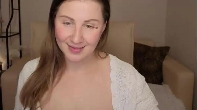 Image 8 of helens_lov Stream on Chaturbate on 2 days ago
