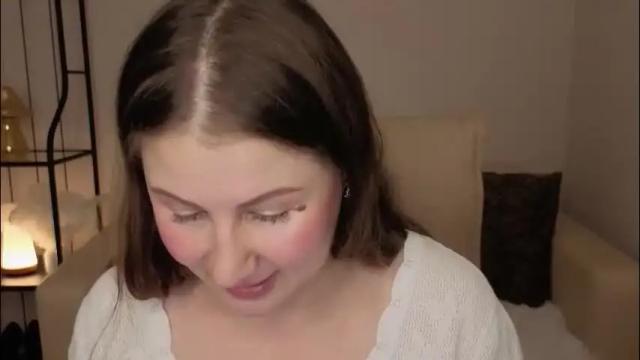 Image 3 of helens_lov Stream on Chaturbate on 1 month ago