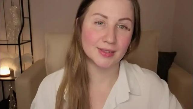 Image 10 of helens_lov Stream on Chaturbate on 29 days ago