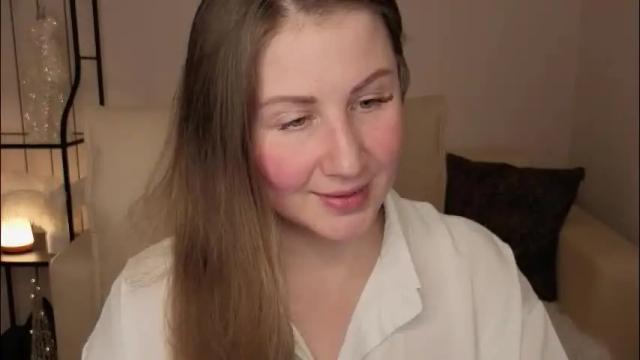 Image 2 of helens_lov Stream on Chaturbate on 29 days ago