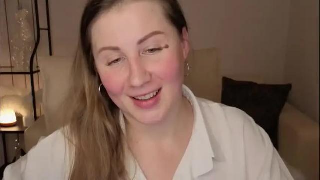 Image 3 of helens_lov Stream on Chaturbate on 29 days ago