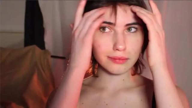 Image 12 of helensheaven Stream on Chaturbate on 16 months ago