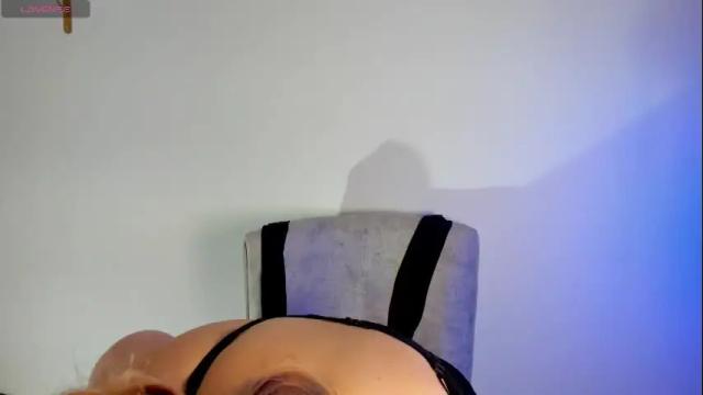 Image 4 of helenstanfordd Stream on Chaturbate on 6 months ago