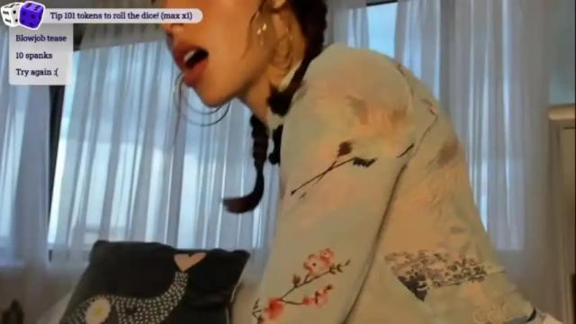 Image 3 of helensun_oficial Stream on Chaturbate on 19 months ago
