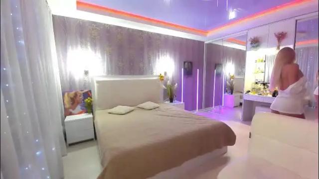 Image 3 of helensunshine Stream on Chaturbate on 1 month ago