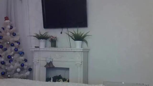 Image 10 of helgayellow Stream on Chaturbate on 17 months ago