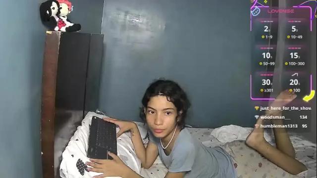 Image 2 of helia_n_amy Stream on Chaturbate on 1 month ago