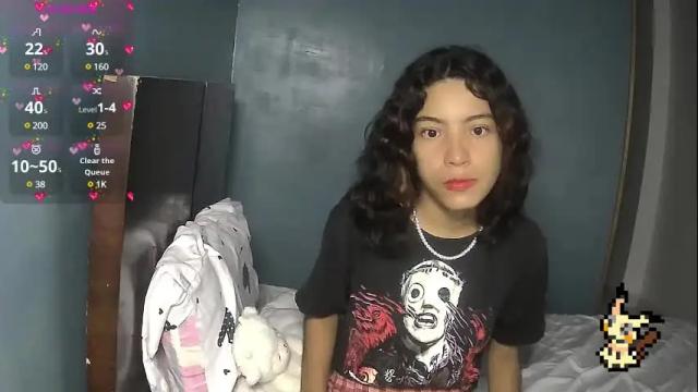 Image 6 of helia_n_amy Stream on Chaturbate on 1 month ago