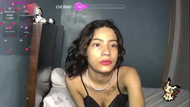 Image 2 of helia_n_amy Stream on Chaturbate on 24 days ago