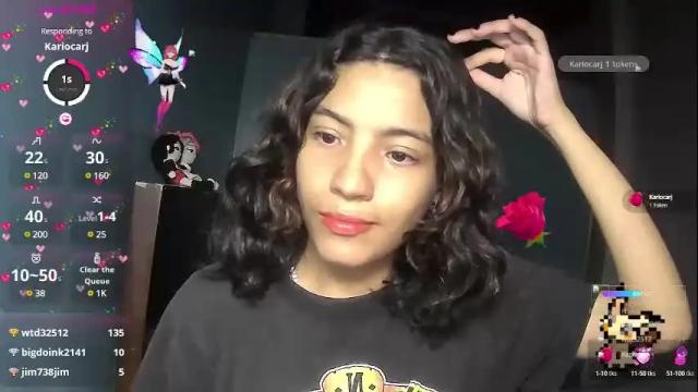 Image 4 of helia_n_amy Stream on Chaturbate on 23 days ago