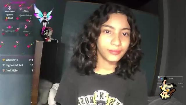 Image 8 of helia_n_amy Stream on Chaturbate on 23 days ago