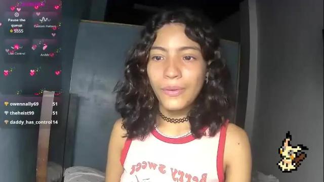 Image 11 of helia_n_amy Stream on Chaturbate on 11 days ago