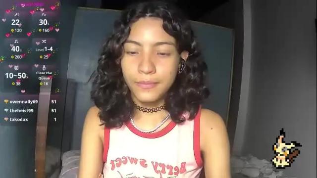 Image 8 of helia_n_amy Stream on Chaturbate on 11 days ago