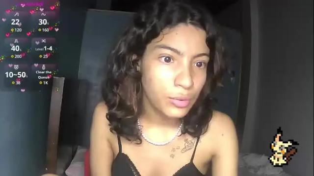 Image 3 of helia_n_amy Stream on Chaturbate on 5 days ago