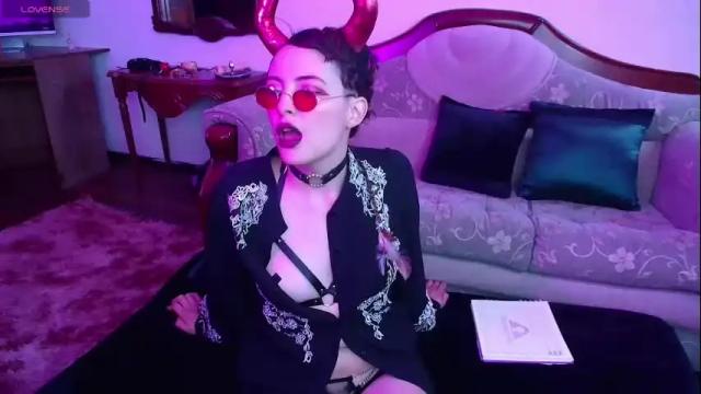 Image 11 of heliconiavannucci Stream on Chaturbate on 1 month ago