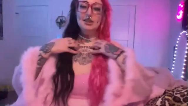 Image 6 of hell0kittyblood Stream on Chaturbate on 1 month ago