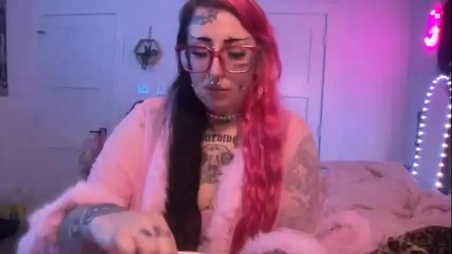 Image 8 of hell0kittyblood Stream on Chaturbate on 1 month ago