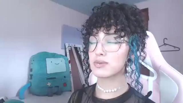 Image 3 of hell_666_xxx Stream on Chaturbate on 18 months ago