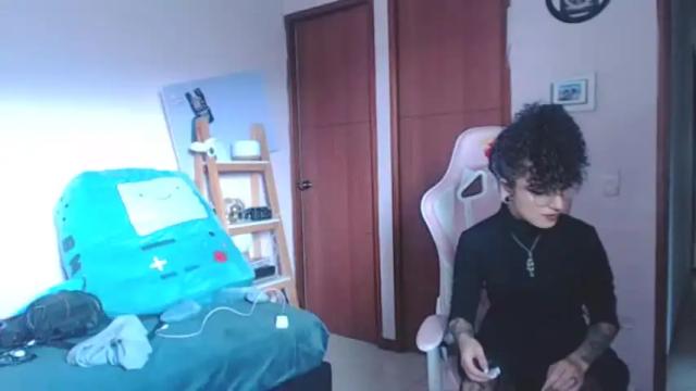 Image 7 of hell_666_xxx Stream on Chaturbate on 15 months ago