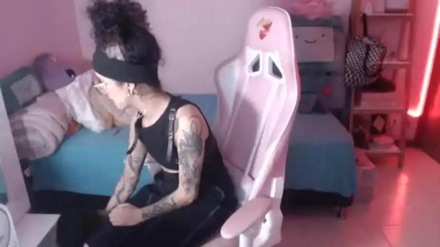 Image 2 of hell_666_xxx Stream on Chaturbate on 13 months ago