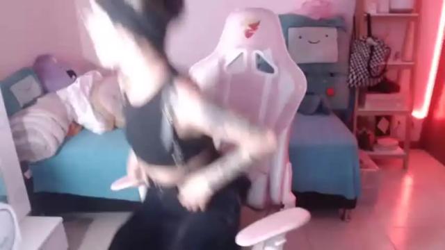 Image 3 of hell_666_xxx Stream on Chaturbate on 13 months ago