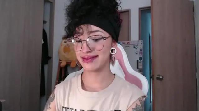 Image 3 of hell_666_xxx Stream on Chaturbate on 12 days ago
