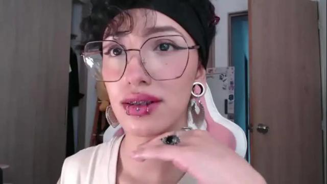 Image 4 of hell_666_xxx Stream on Chaturbate on 12 days ago
