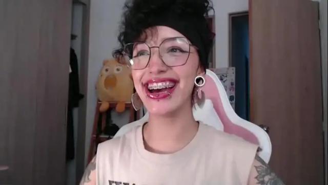 Image 6 of hell_666_xxx Stream on Chaturbate on 12 days ago