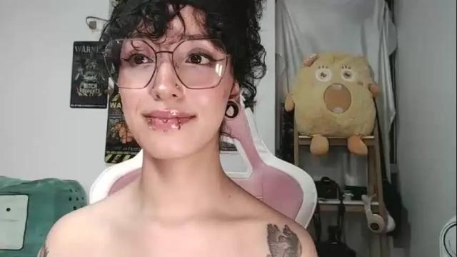 Image 11 of hell_666_xxx Stream on Chaturbate on 9 days ago