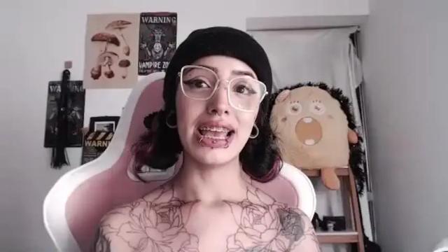 Image 11 of hell_666_xxx Stream on Chaturbate on 15 hours ago
