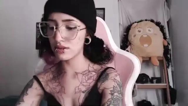 Image 3 of hell_666_xxx Stream on Chaturbate on 15 hours ago