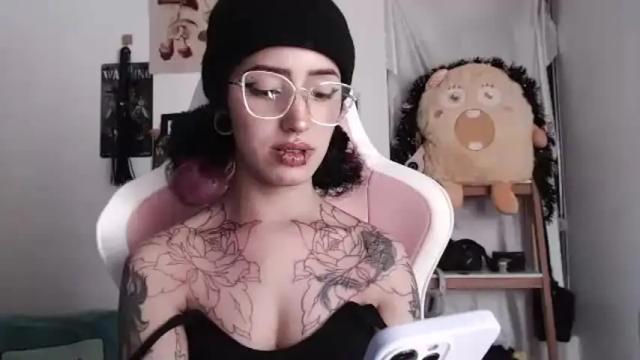 Image 7 of hell_666_xxx Stream on Chaturbate on 15 hours ago