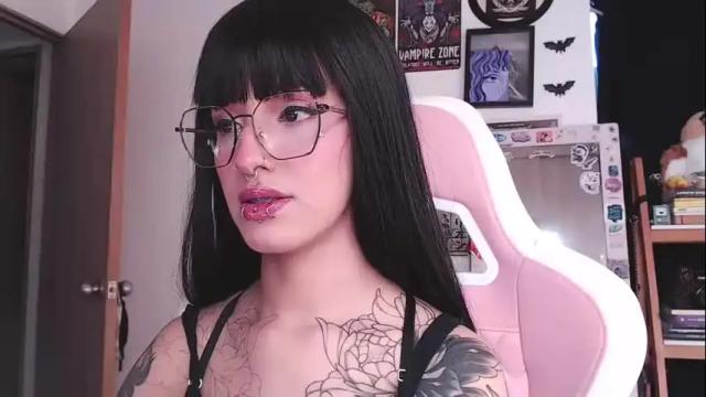 Image 11 of hell_666_xxx Stream on Chaturbate on 3 months ago