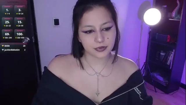 Image 2 of hell_dancer_ Stream on Chaturbate on 2 months ago