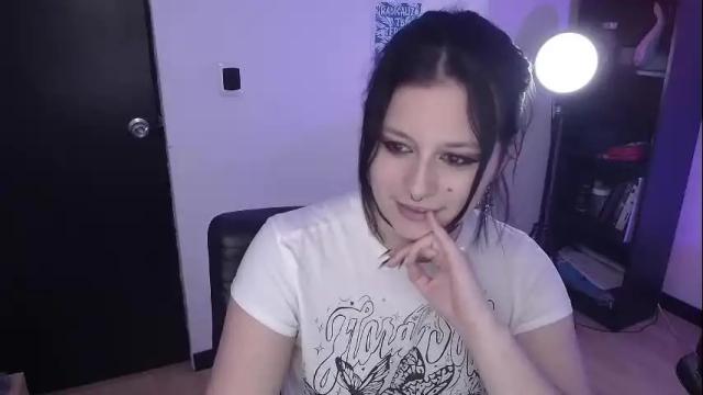 Image 2 of hell_dancer_ Stream on Chaturbate on 2 months ago