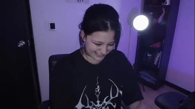 Image 4 of hell_dancer_ Stream on Chaturbate on 2 months ago
