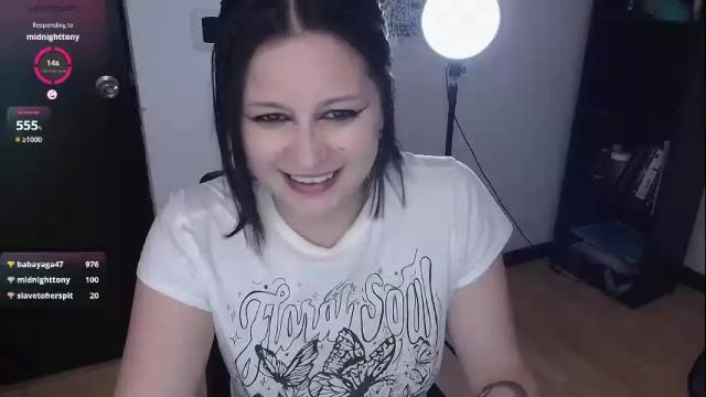 Image 8 of hell_dancer_ Stream on Chaturbate on 26 days ago