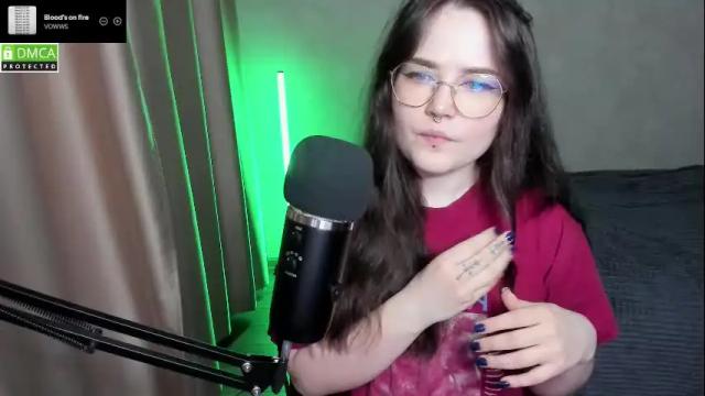 Image 3 of hell_hotline Stream on Chaturbate on 27 days ago