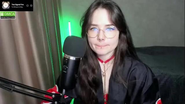 Image 3 of hell_hotline Stream on Chaturbate on 22 days ago