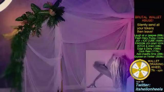 Image 3 of hell_on_heels_ Stream on Chaturbate on 22 days ago