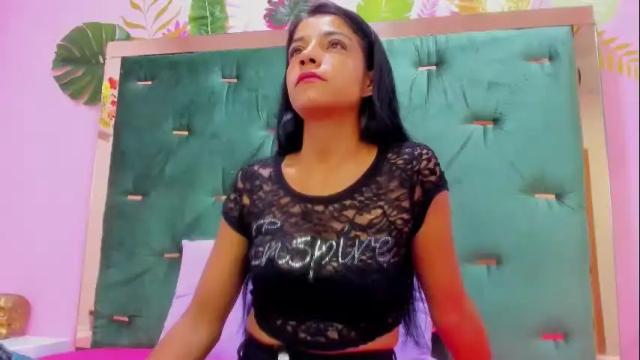 Image 3 of hellen__4master Stream on Chaturbate on 1 month ago