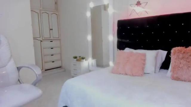 Thumbnail 1, hellen_cristal's Stream at Chaturbate, 16 months ago